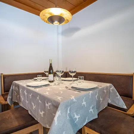 Brunelle Apartment *